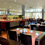 Trendy Seafront With Terrace 아파트