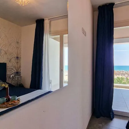 Διαμέρισμα Trendy Seafront With Terrace