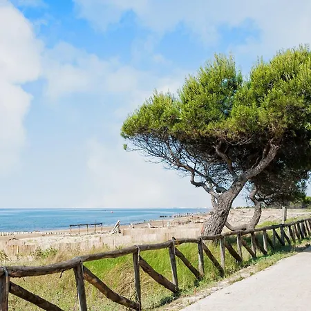 Trendy Seafront With Terrace Διαμέρισμα